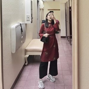 vietnamese traditional dress( ao dai)